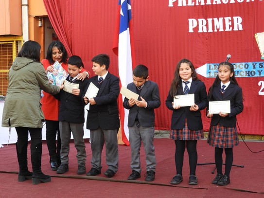 Premiacion mejores lectores primer semestre 2018